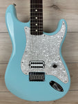 Fender Limited Edition Tom DeLonge Stratocaster Rosewood Fingerboard, Daphne Blue