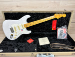 Fender Eric Johnson Stratocaster, Maple Fingerboard, White Blonde