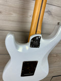 Fender American Ultra Stratocaster HSS Maple Fingerboard, Arctic Pearl