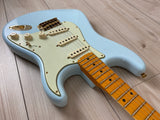 Fender Custom Shop 62 Journeyman Limited Edition Stratocaster Relic Aged Sonic Blue with Gold Hardware