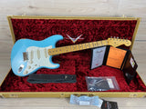 Fender Custom Shop Limited-edition 1957 Stratocaster Relic Finish Faded Aged Daphne Blue