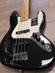 Fender Player Jazz Bass maple fingerboard - Black